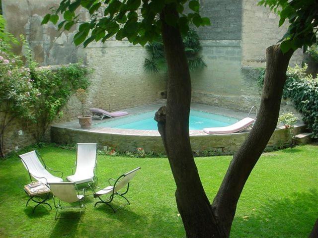 Maison De La Bourgade Uzès Buitenkant foto